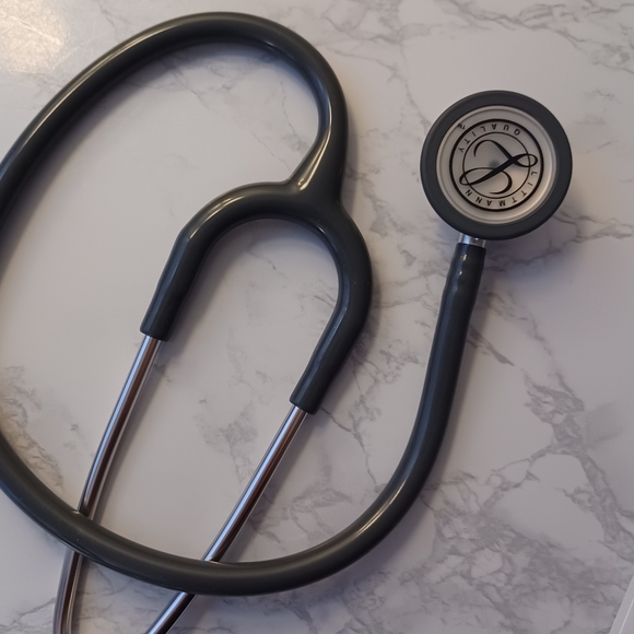3M Littmann Classic III Stethoscope - Black - Picture 2 of 6